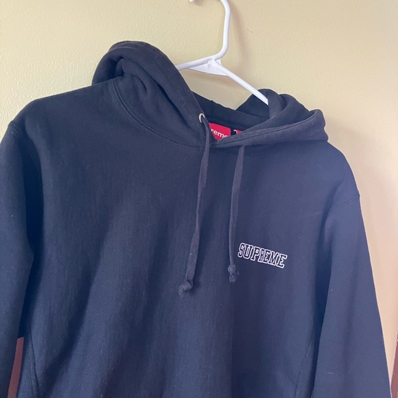 Supreme Hoodie - Picture 2 of 8